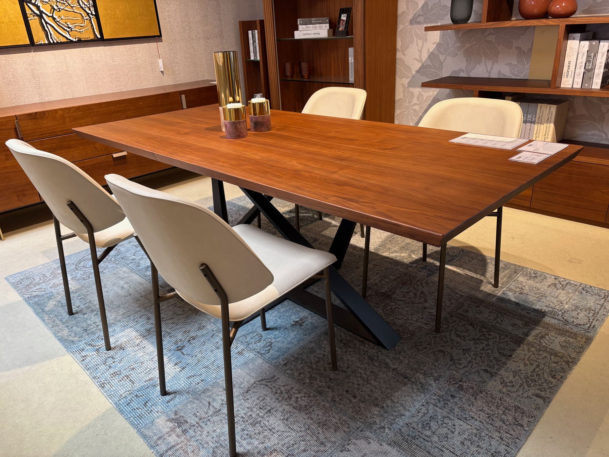 Stůl Double X ořech masiv