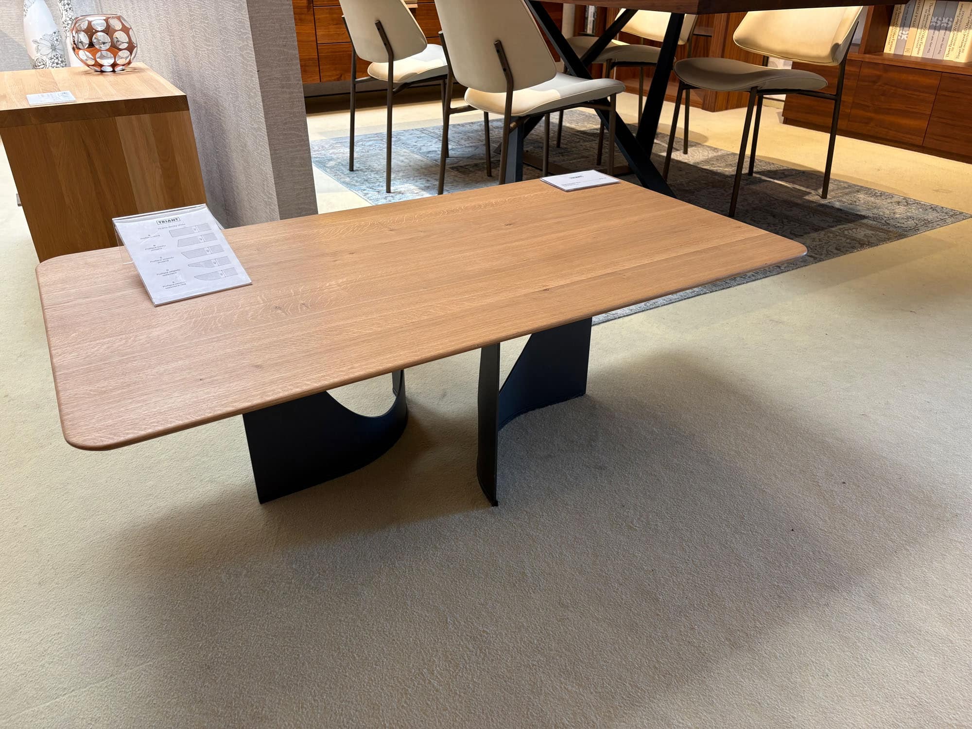 Konferenční stolek Wave